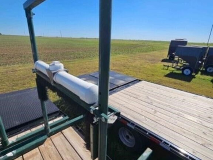 new-escoba-cattle-oiler-scrubber-image-2