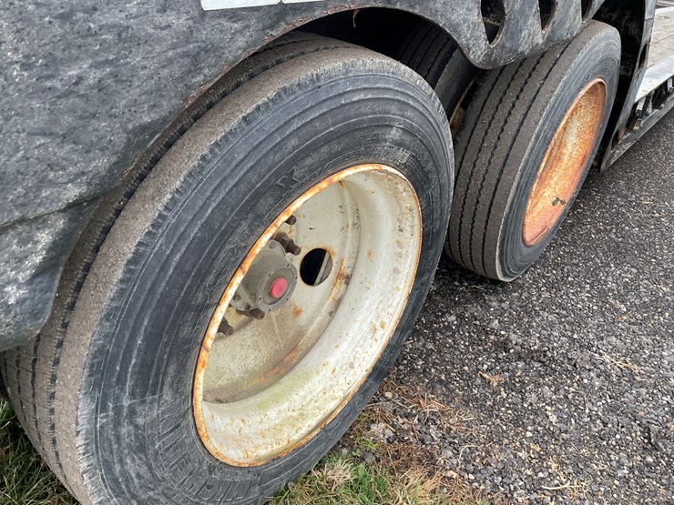 #1056-•-2005-xl60-specialized-38'-lowboy-trailer-(has-wi-title)-image-30