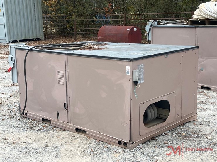 carrier-48hjd009-621aa-commercial-ac-unit-image-4