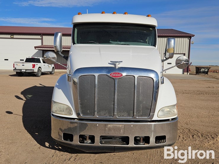 2007-peterbilt-387-image-2
