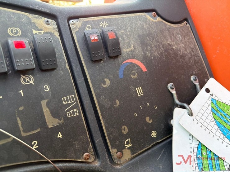 2015-jlg-g6-42a-image-14