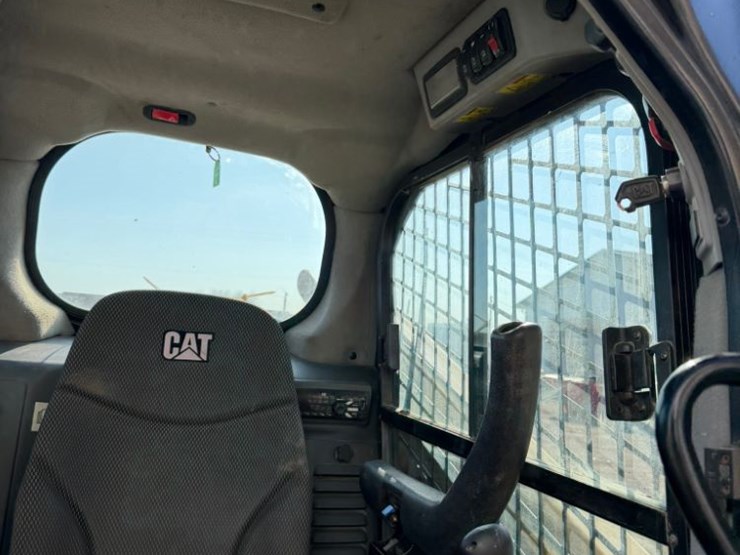 2022-caterpillar-279d3-image-59