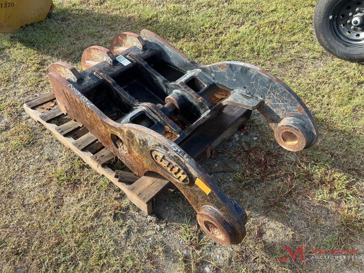 geith3-finger-excavator-thumb-image-3