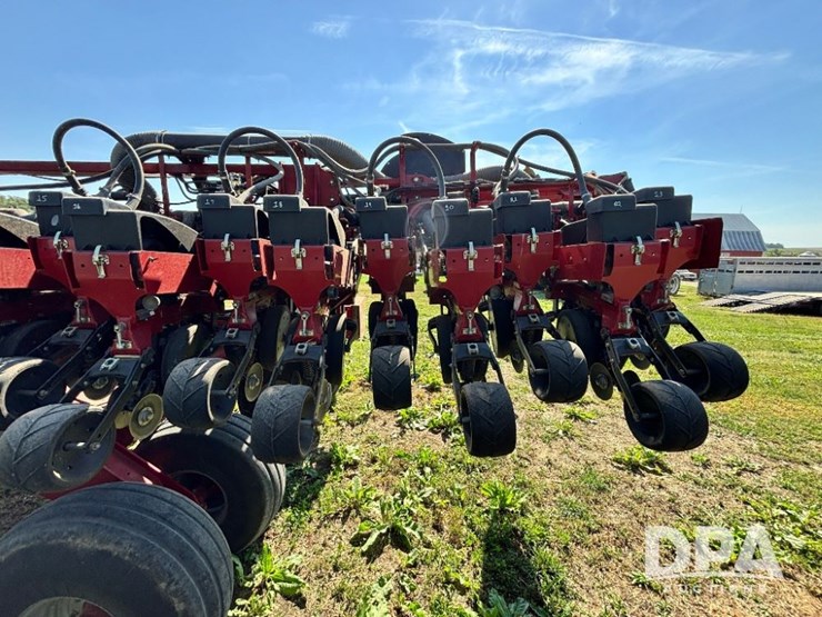 2012-case-ih-1240-image-44