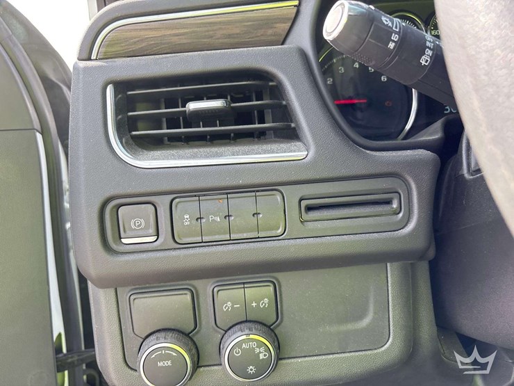 2023-chevrolet-tahoe-image-8