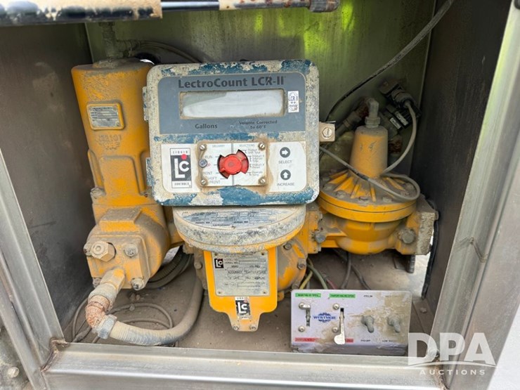 2009-freightliner-lp-truck-(dr12787-unit-5255)-image-15