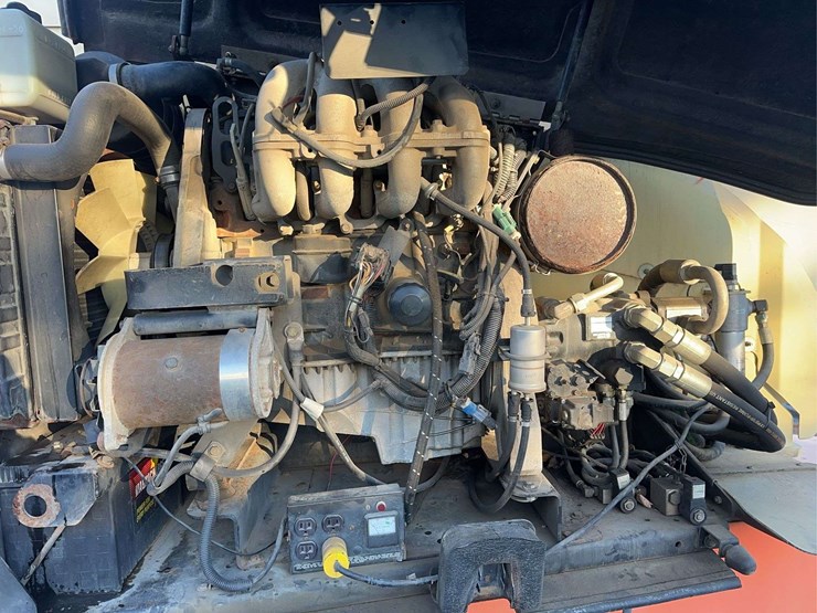 2001-jlg-600s-image-18