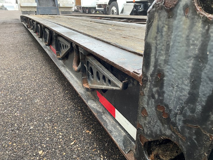 #1056-•-2005-xl60-specialized-38'-lowboy-trailer-(has-wi-title)-image-39