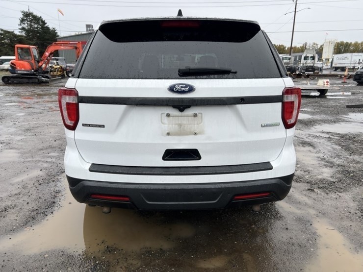2018-ford-explorer-image-5