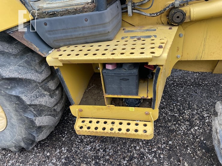 2007-komatsu-wb146-5-image-15