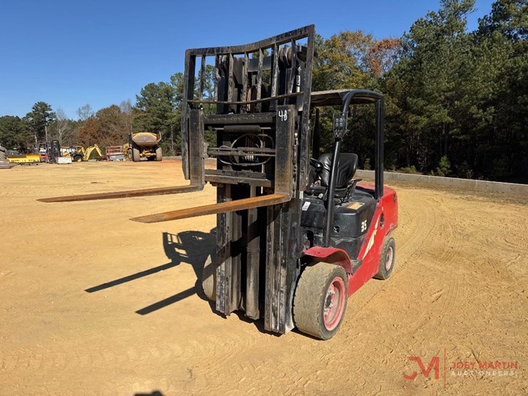 2022-hangcha-cd35-xw97f-straight-mast-forklift-image-4