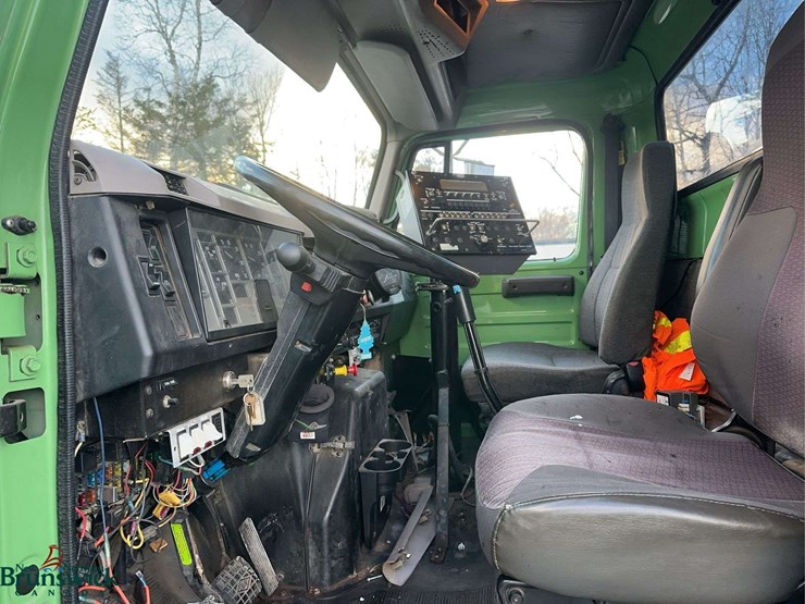 2000-international-2574-image-23