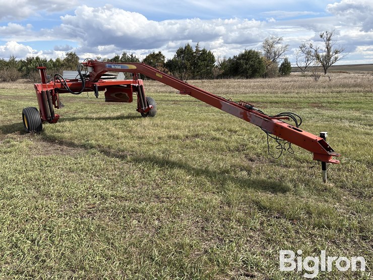 2011-new-holland-h7150-image-3