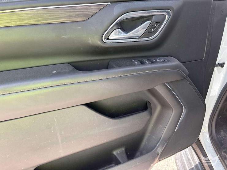 2021-chevrolet-tahoe-image-11