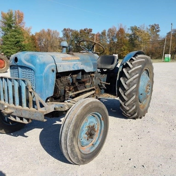 FORDSON DEXTA