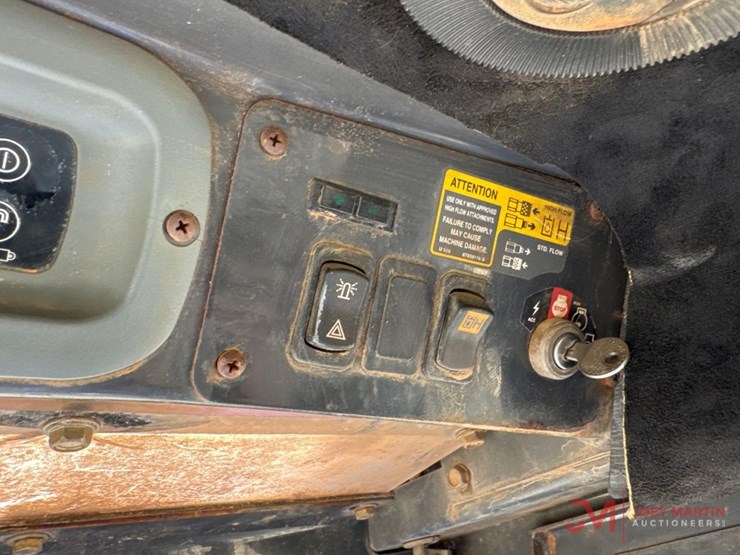 2005-new-holland-lt190b-image-17