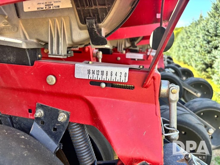 2012-case-ih-1240-image-39