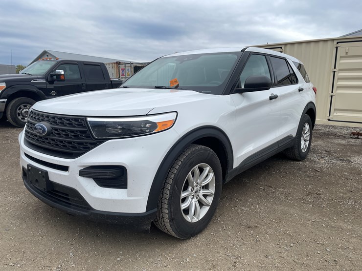 2021-ford-explorer-image-1
