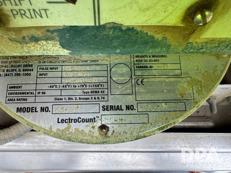 2009-freightliner-lp-truck-(dr12787-unit-5255)-image-14