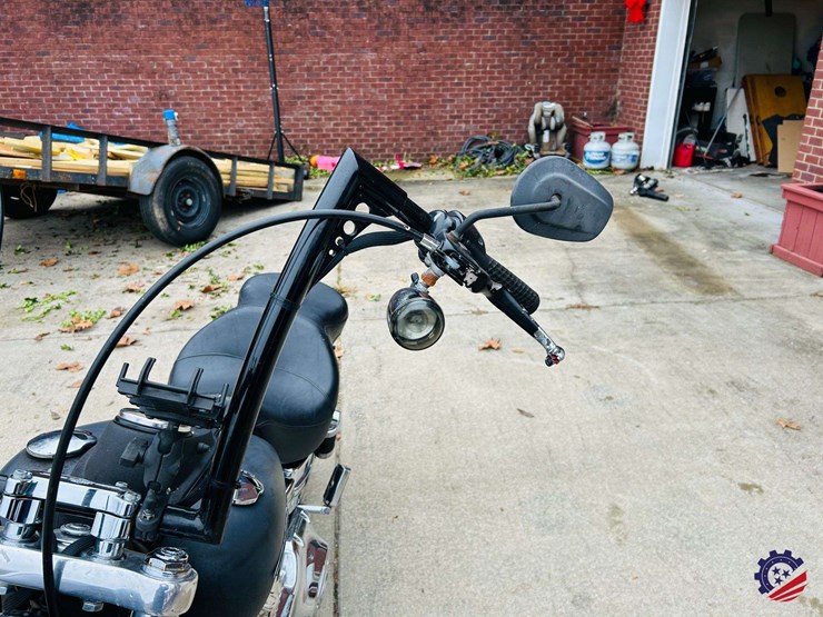 2006-harley-davidson-fxdb-dyna-street-bob-motorcycle-image-11