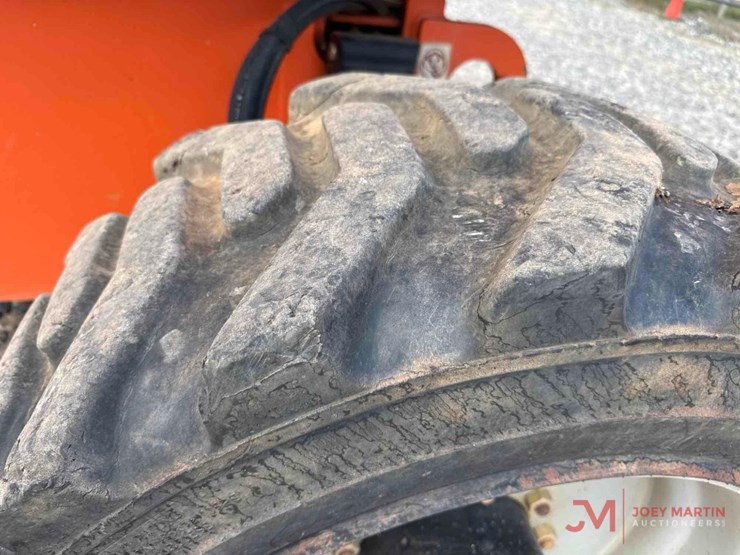 2015-jlg-600s-image-14