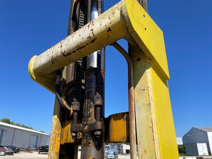 #1068-•-hyster-lp-forklift-image-34