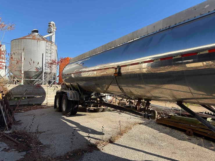 1976-6500-gal-ss-tanker-image-4