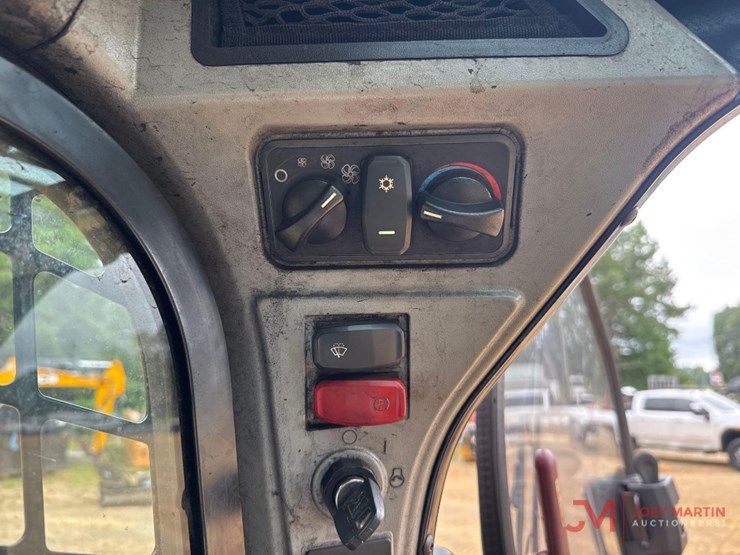 2023-caterpillar-259d3-image-22