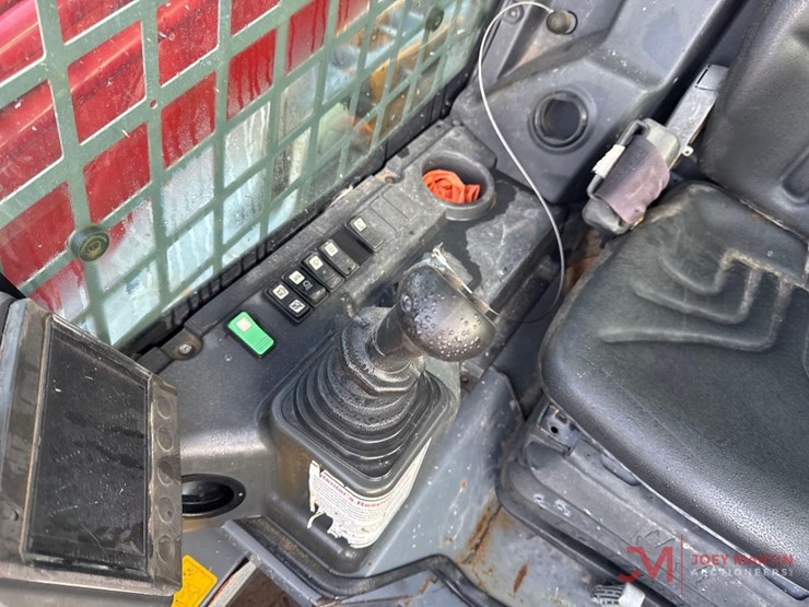 takeuchi-tl12v2-image-11