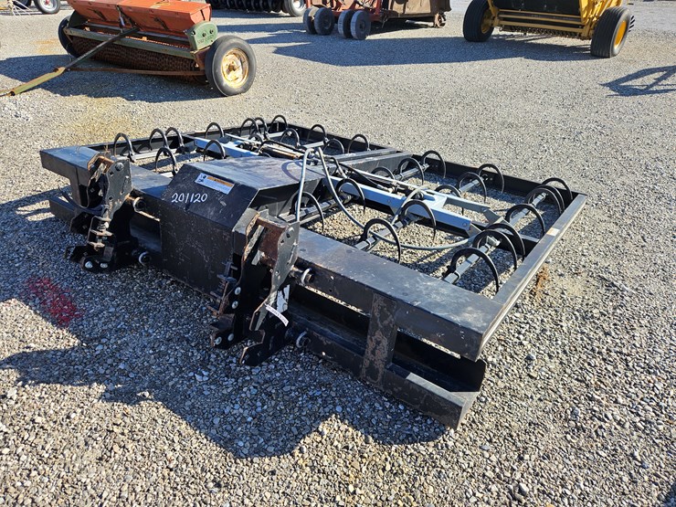 #201120-•-hoelscher-bale-grapple-image-4