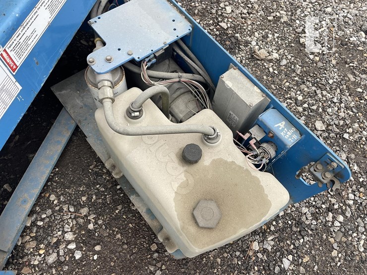 genie-gs1930-image-13