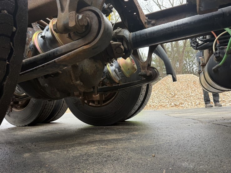 2005-international-8600-image-52