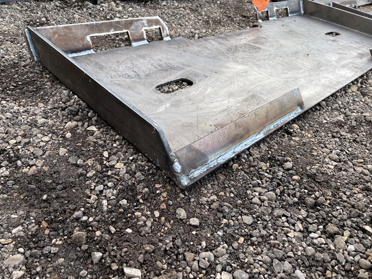 #1227-•-skidsteer-adapter-plates-image-3