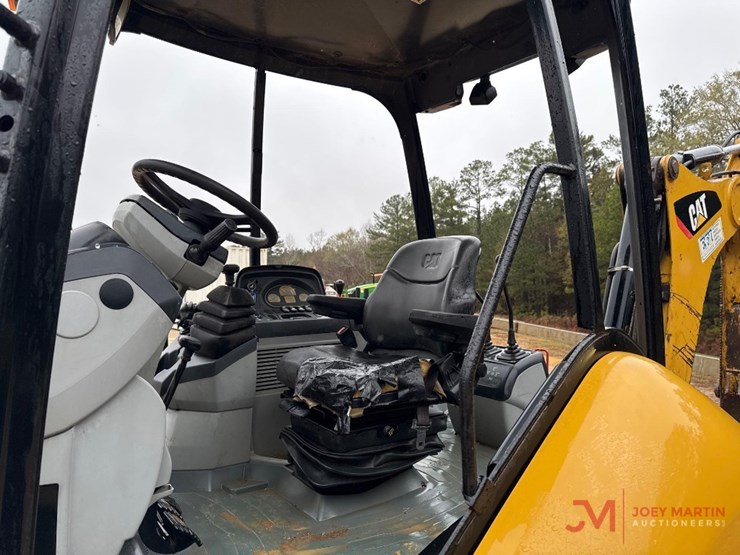 2012-caterpillar-416f-image-14