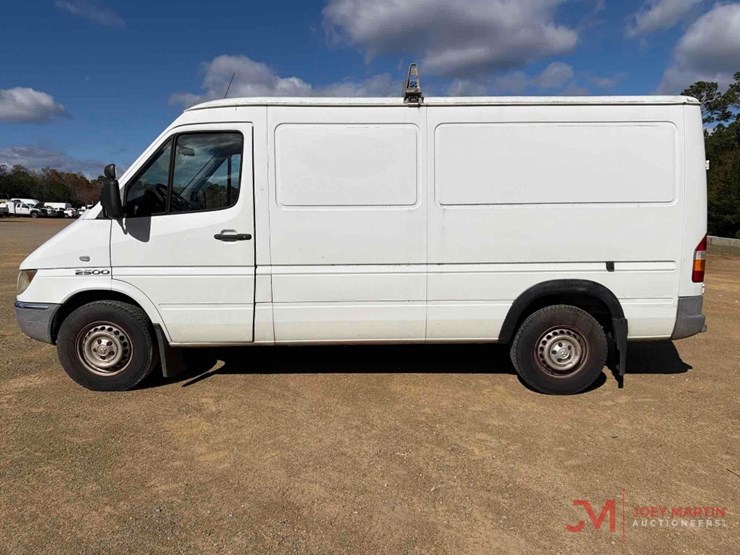 2006-dodge-sprinter-2500-image-6