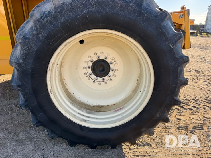 2012-oxbo-8435-image-57