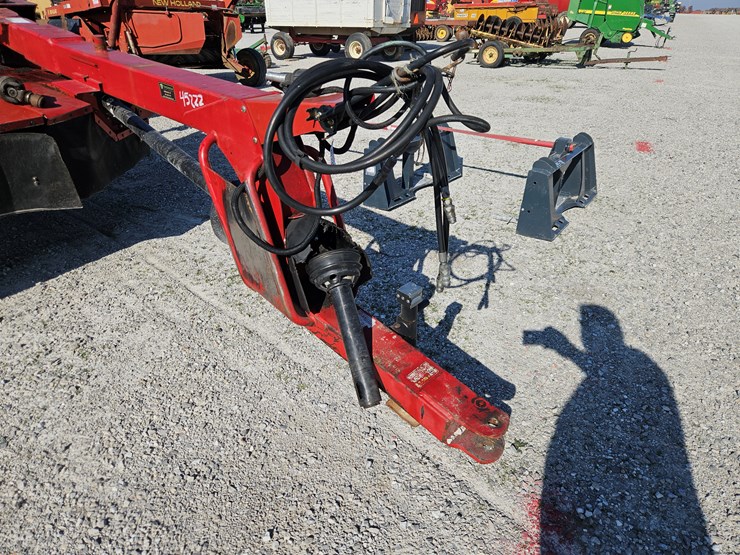 2014-new-holland-h7320-image-2