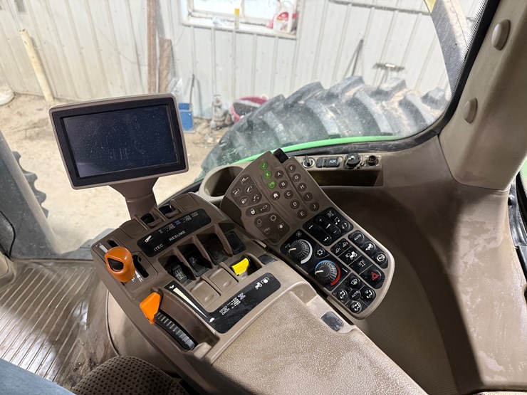 john-deere-r-image-3