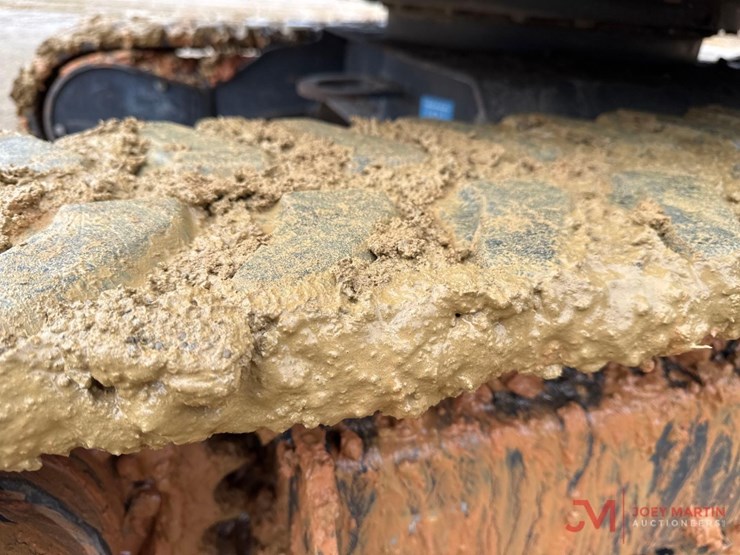 2020-deere-26g-image-4