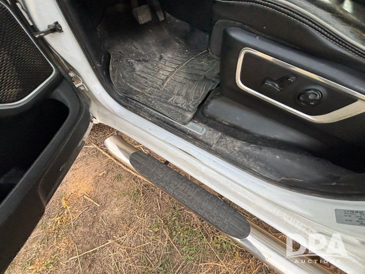 2019-dodge-1500-image-64