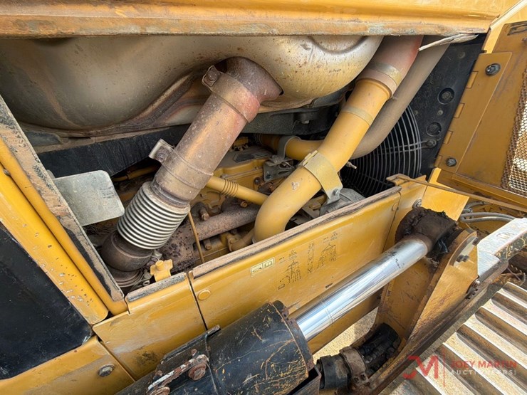 2019-caterpillar-d6n-lgp-image-13