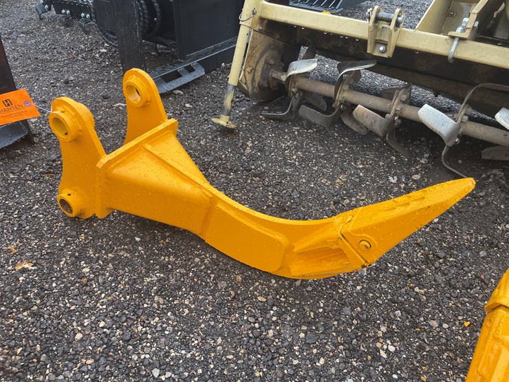 caterpillar-305-image-2