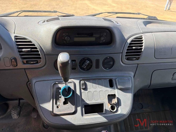 2006-dodge-sprinter-2500-image-15