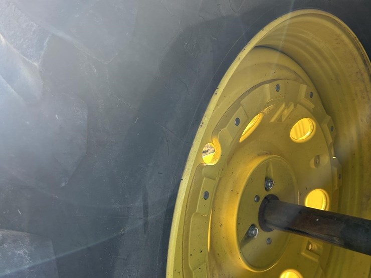 2021-john-deere-6175m-image-24