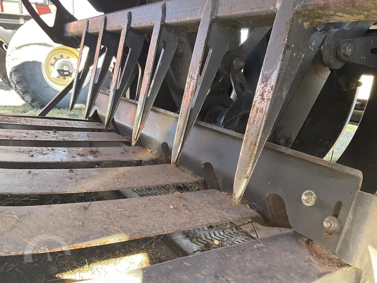 2013-massey-ferguson-2190-image-47