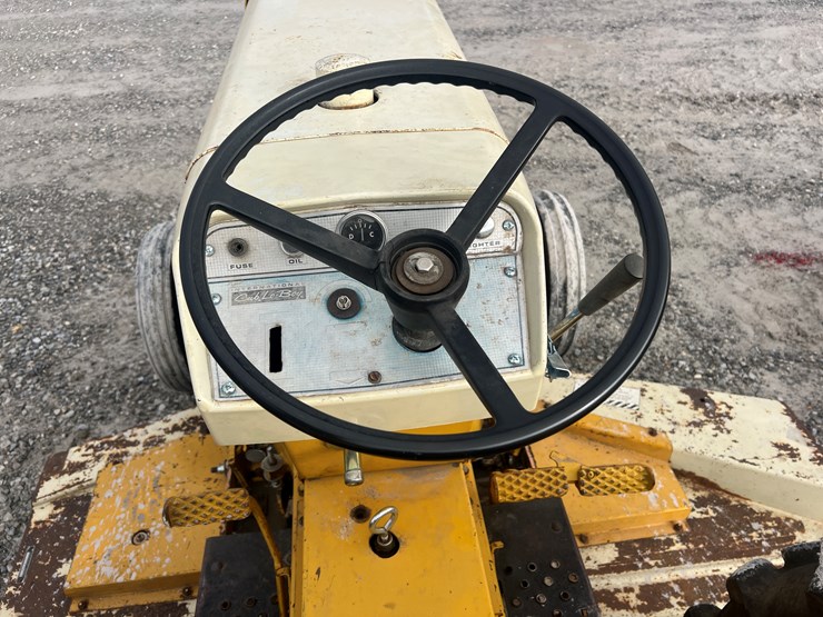 1969-international-cub-image-9