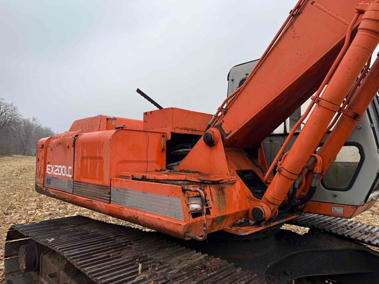 hitachi-ex200-lc-image-15