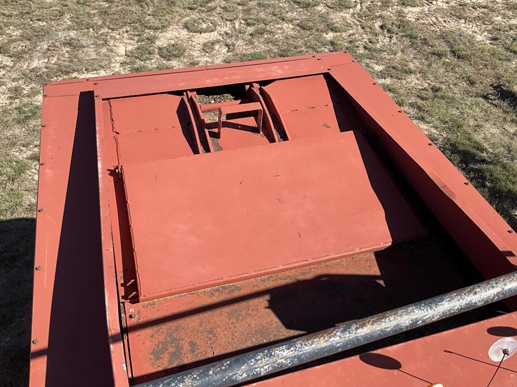 1980-hesston-4900-image-24