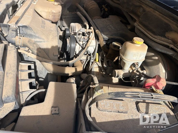 2004-dodge-2500-image-39