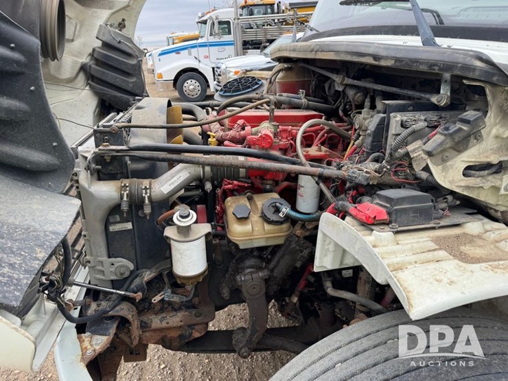 2009-freightliner-lp-truck-(dr12787-unit-5255)-image-12